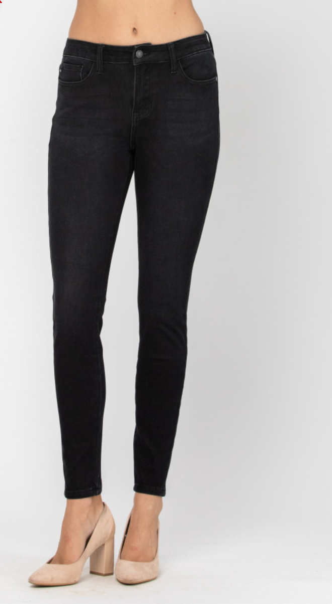 Judy Blue Full Size Run Mid-Rise Waist Skinny Jeans with Thermal Lining