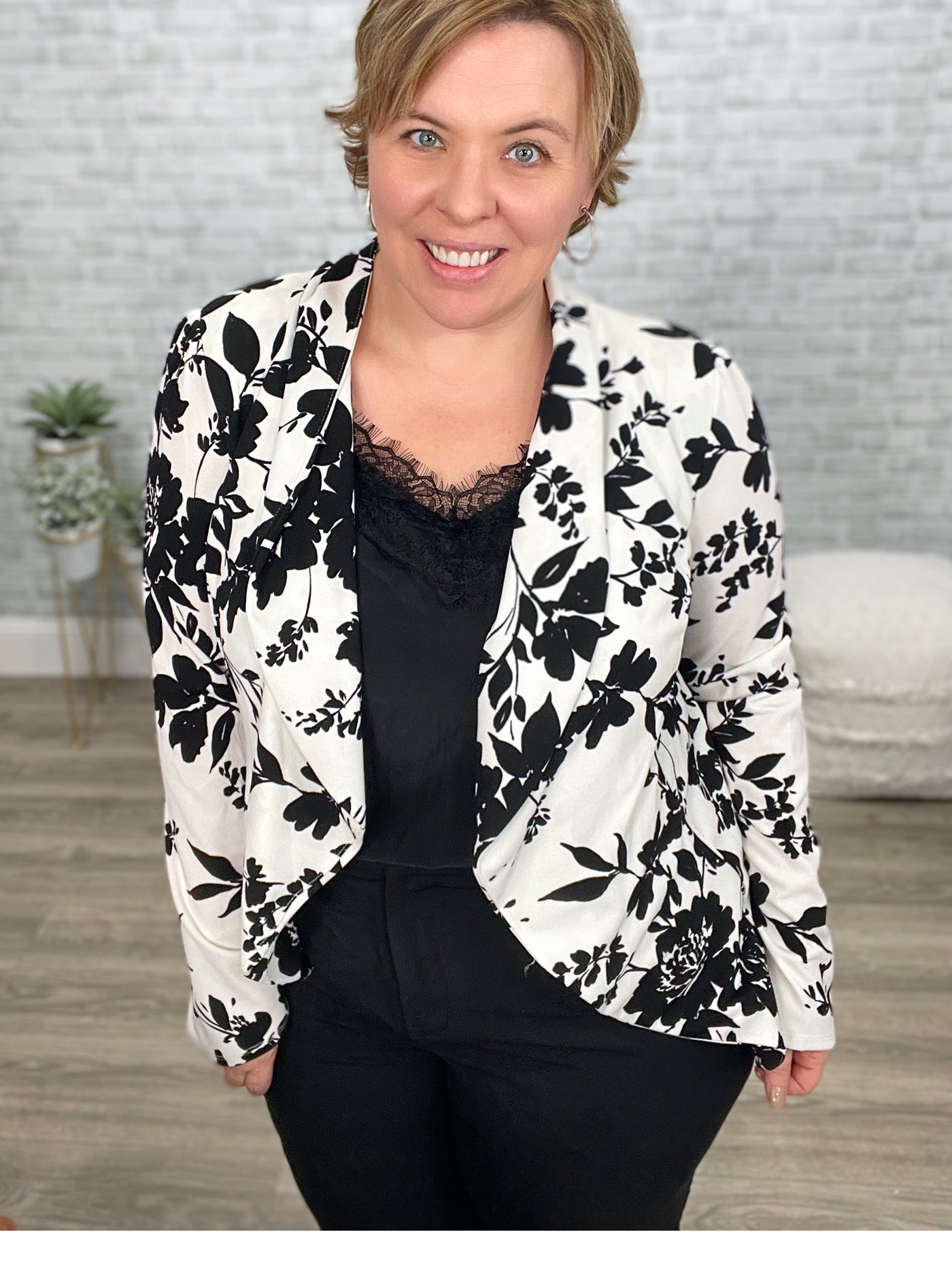 Stretchy Figure Flattering Blazer - Black and White Floral